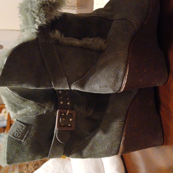 Emu naturally Australian sheepskin wedge boot - Picture 2 of 7